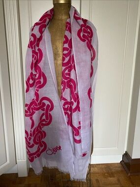 Diane Von Furstenberg Light Grey Scarf with Hot Pink Chain Motif